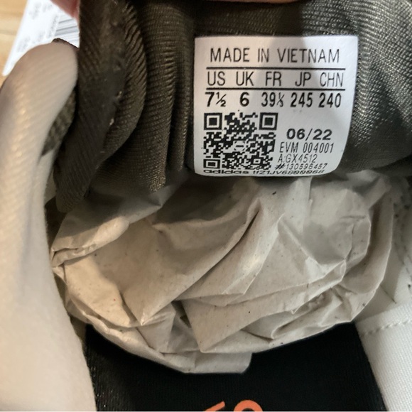 New! Women’s Adidas Hyperturf Adventure W 7 1/2 7.5 Green Orange Sneakers Hikers - Picture 10 of 12